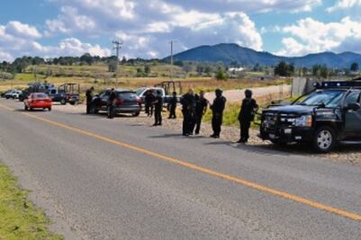 PoEs asegura seis vehículos por robo