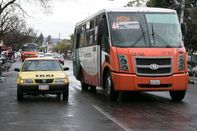 Anuncian modernización de 400 taxis 