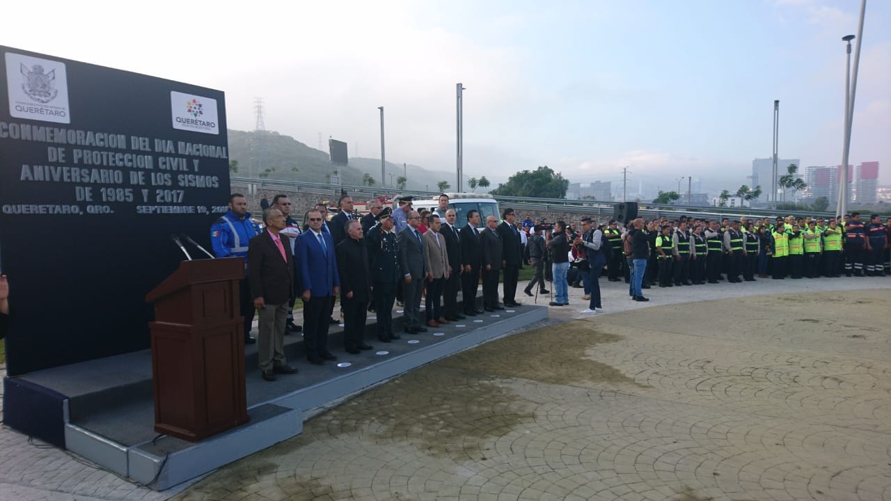 Querétaro conmemora a víctimas de sismos