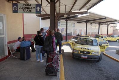 “Necesario que taxistas mejoren el servicio”: senadora