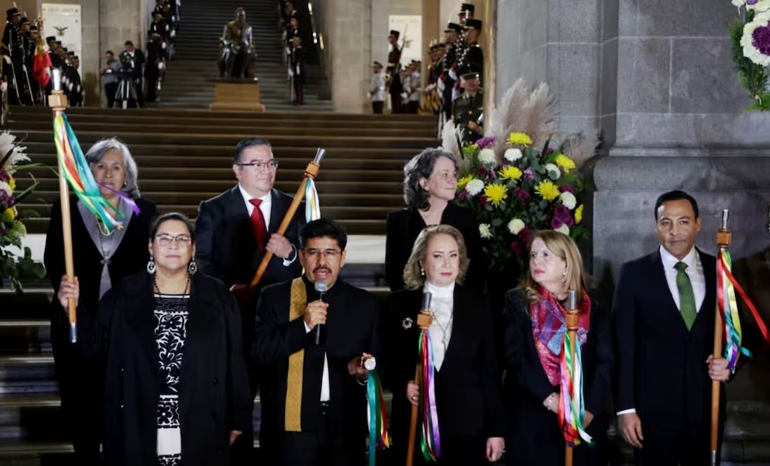 Los nuevos ministros de la Suprema Corte de Justicia de la Nación arrancaron funciones la noche del lunes en la Ciudad de México, el 1 de septiembre de 2025. Foto: Carlos Mejía / EL UNIVERSAL
