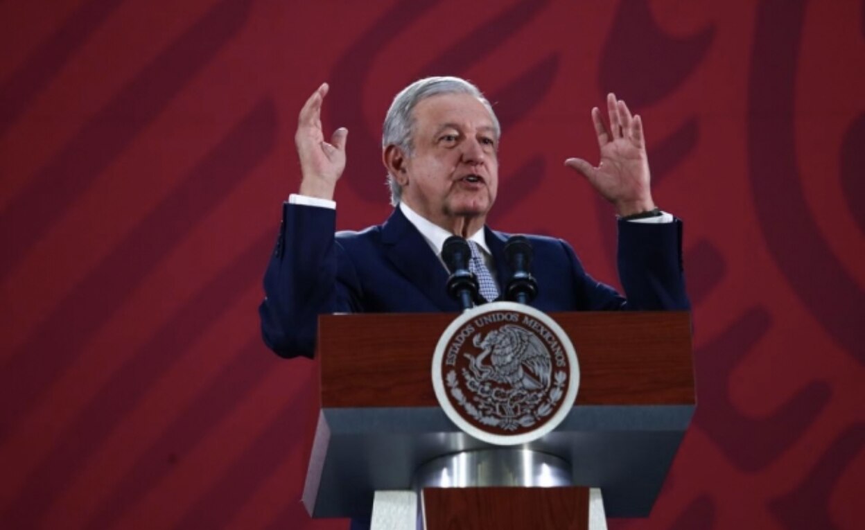 En presupuesto están garantizados los apoyos a adultos mayores, jóvenes y becas: AMLO