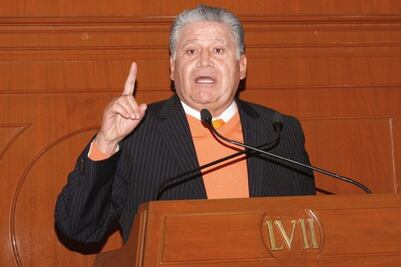 Niega León que salga de MC