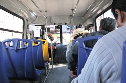 Combaten robos en transporte público