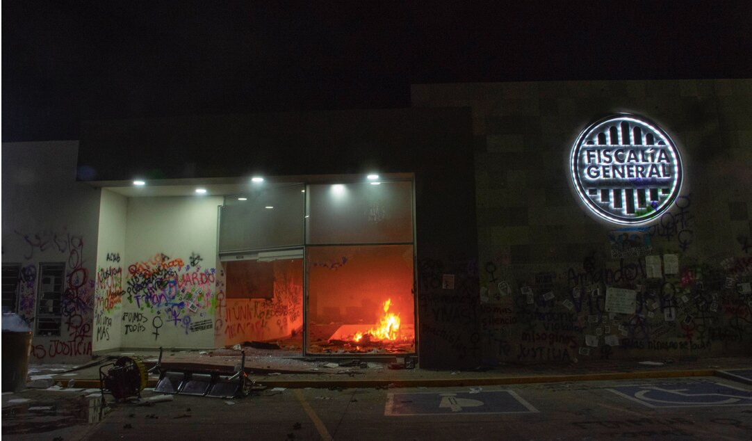 #Video. "Todos los archivos están respaldados", dice la Fiscalía tras protestas feministas