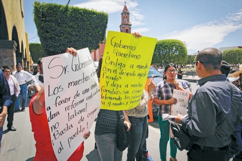 Protestan en la presentación del  Plan de Desarrollo