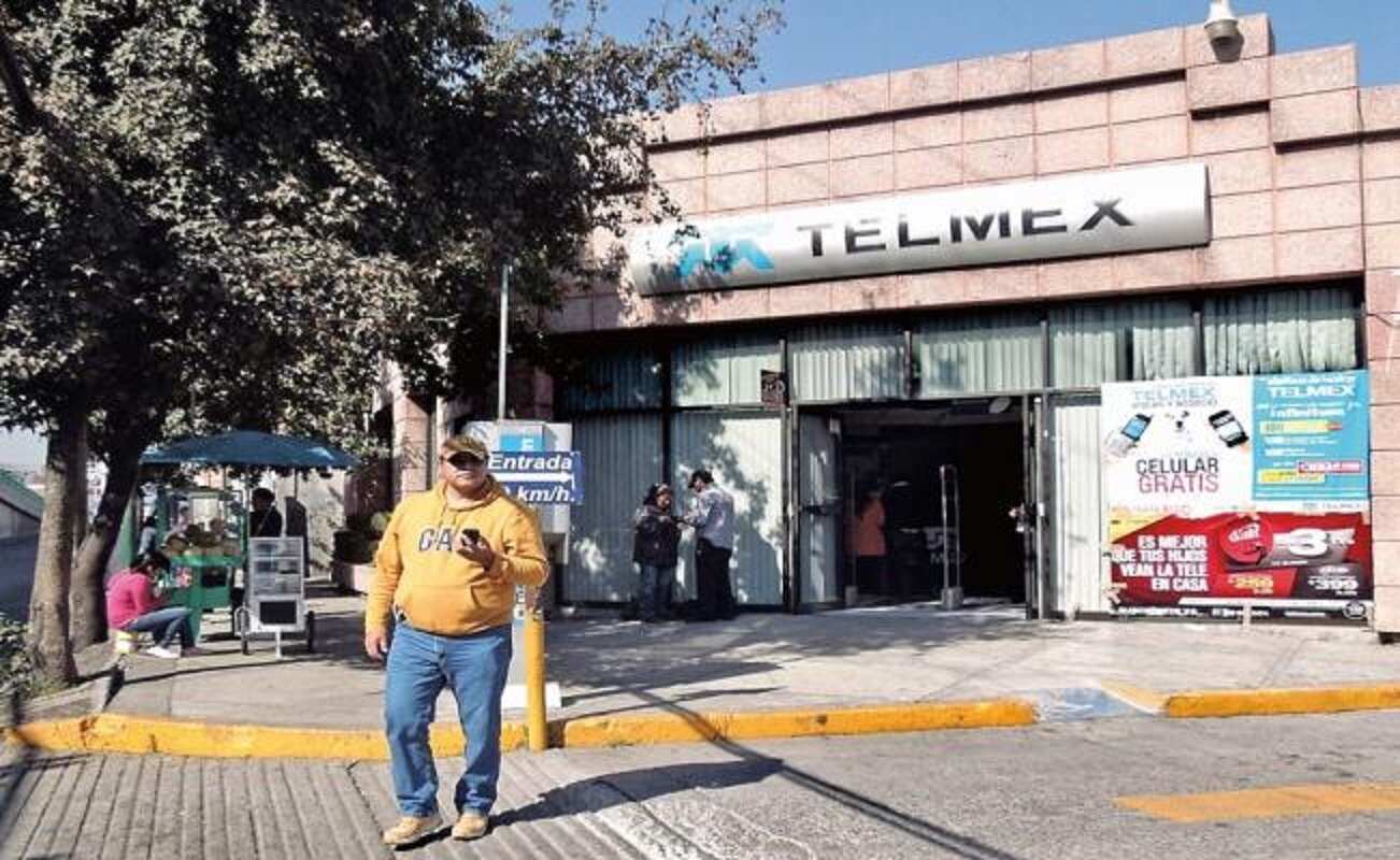 Telmex trabaja para solucionar falla de internet