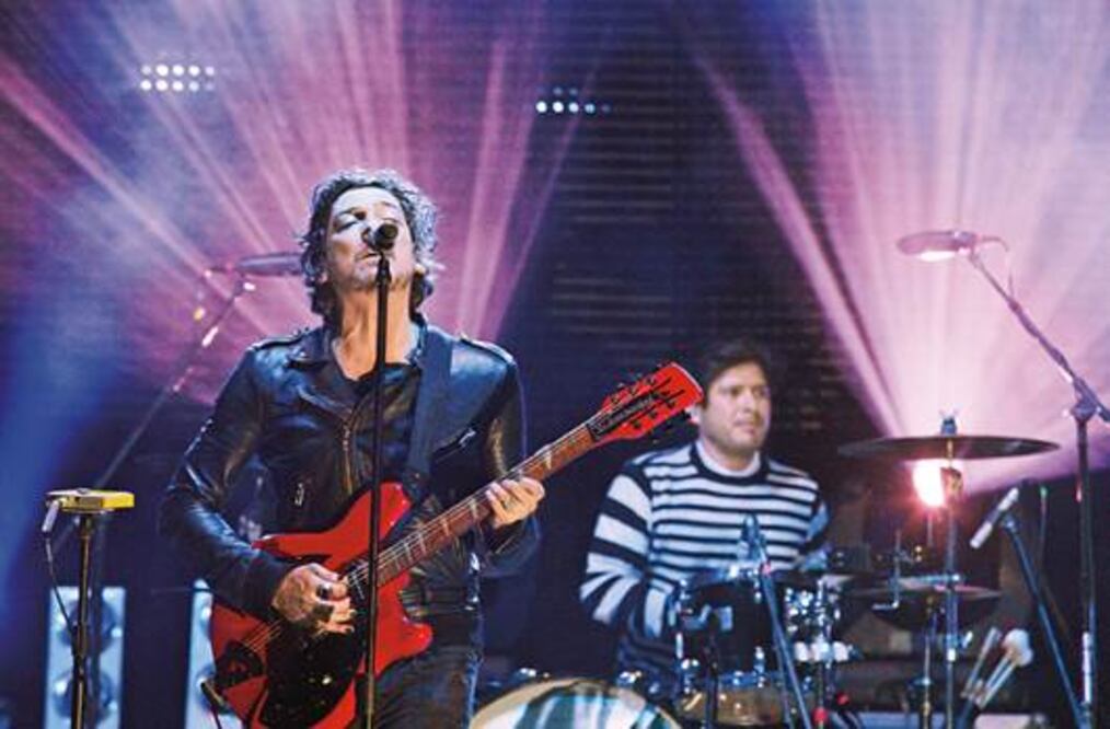 Zoé llega con su arsenal onírico