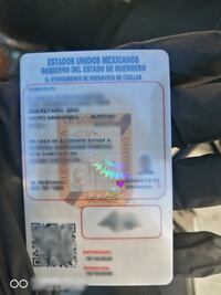 ¡Lo agarran! Traía licencia de Guerrero con dirección de Querétaro