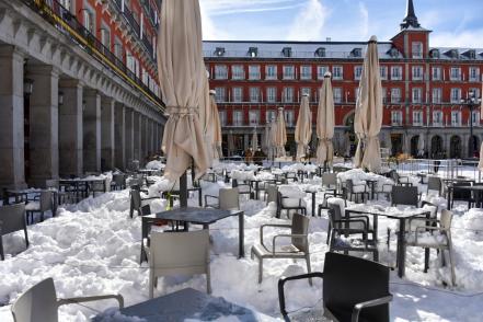 Madrid, en el caos. La nieve paraliza a la capital de España 
