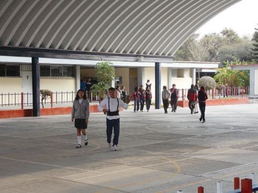 Demandan ampliación de secundaria