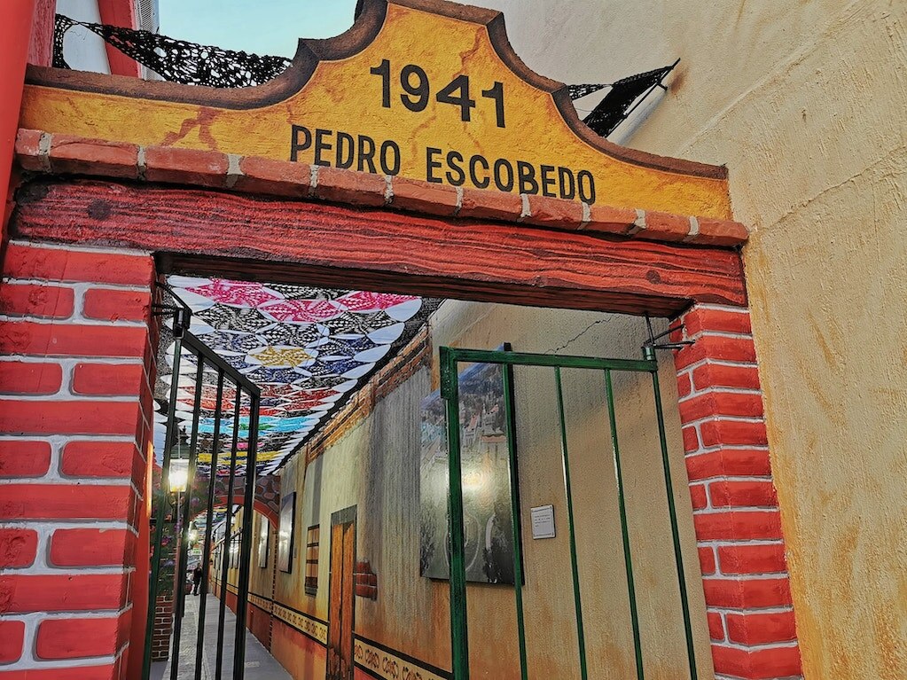 Era un callejón insalubre, hoy es el nuevo andador turístico de Pedro Escobedo