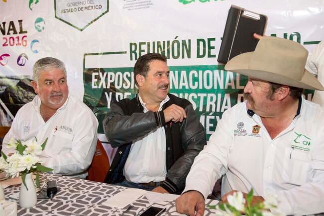 Ganaderos de Querétaro anunciaron que buscarán reunirse con candidatos al Congreso federal para exponer sus inquietudes. / Foto: Demian Chávez