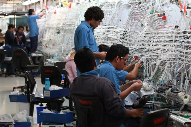 Se fuga mano de obra en industrias queretanas