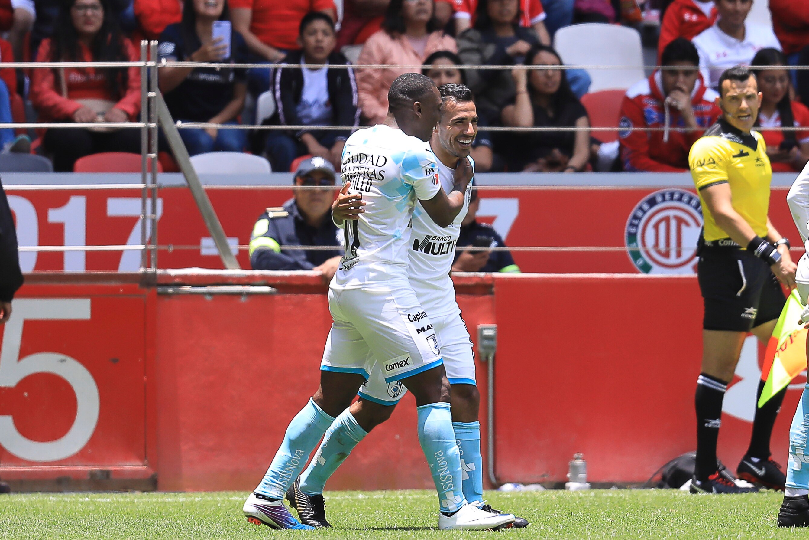 Gallos Blancos dan sorpresa