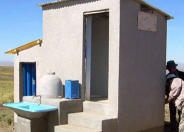 Construirán baños dignos