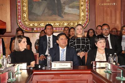 Alcalde de Cadereyta presenta tercer informe