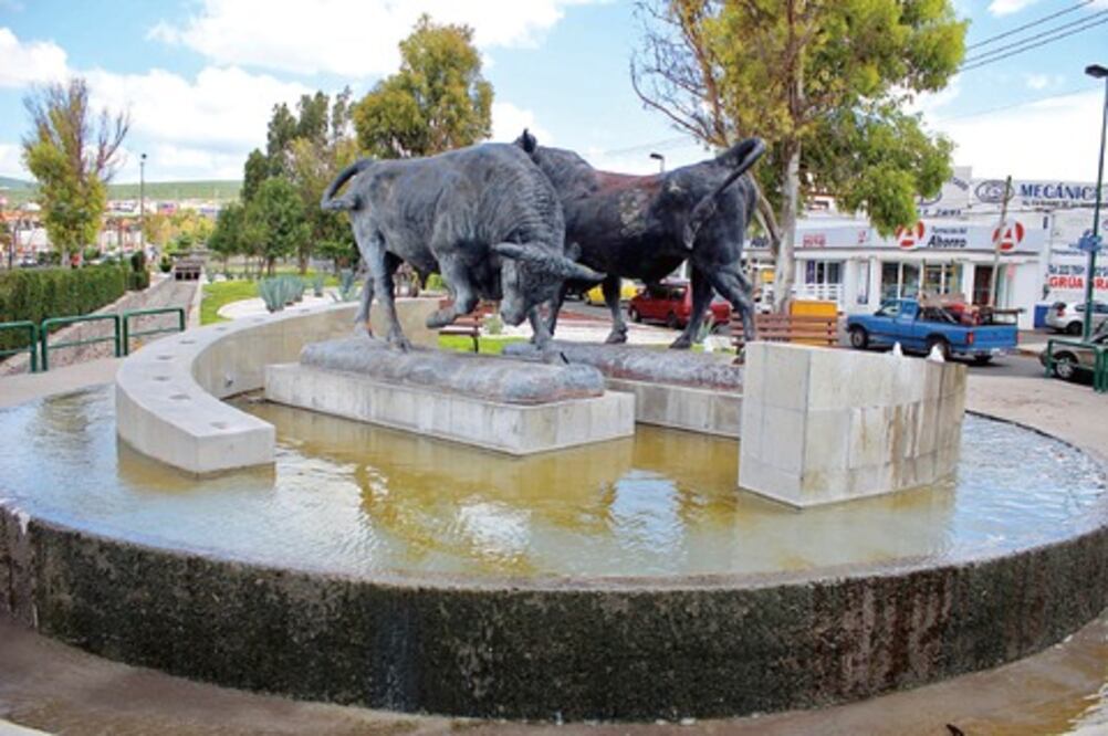 Denuncian daños a monumentos
