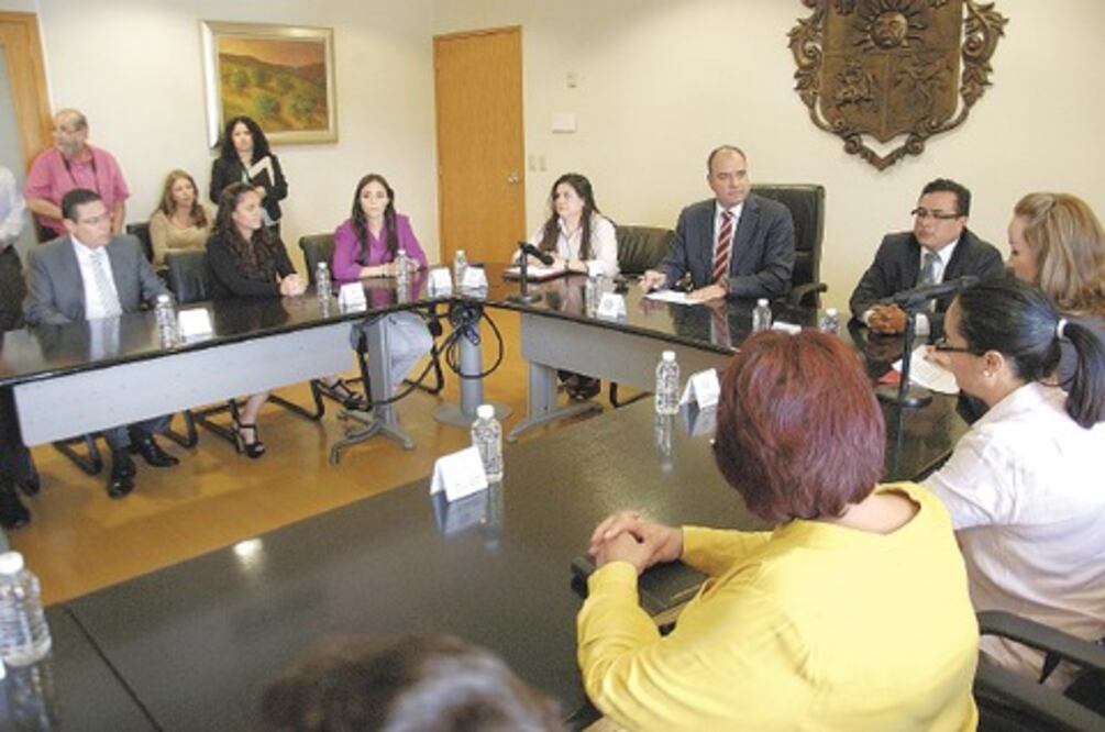 IFE a capacitará a funcionarios