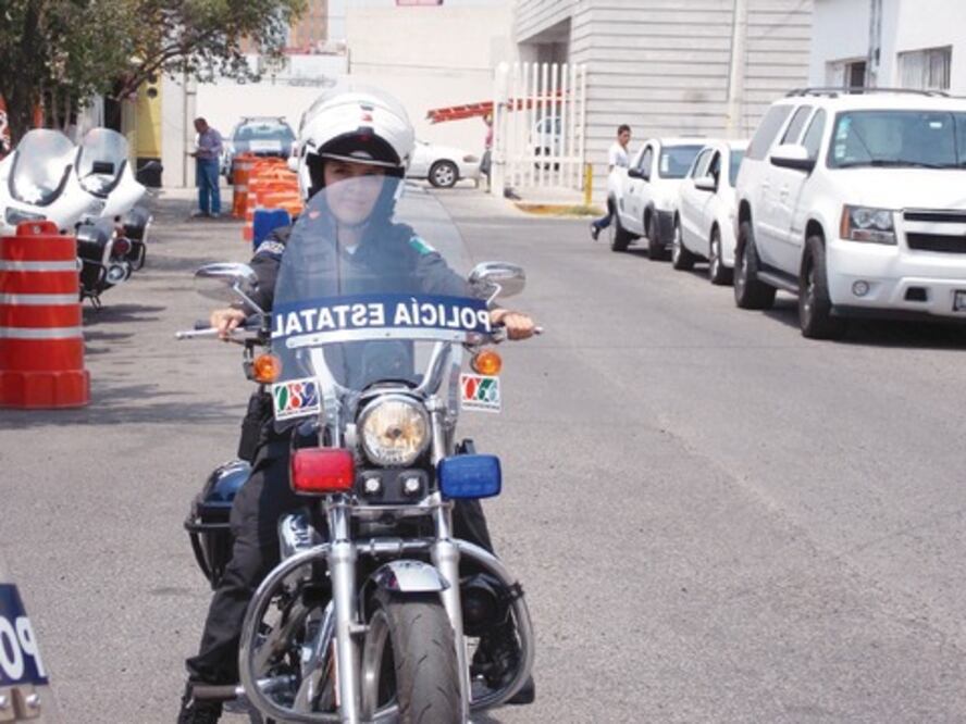 Sólo dos mujeres patrullan las calles
