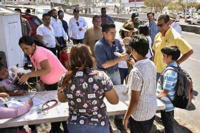 Lleva Roberto Sosa Alcalde en tu Calle a dos colonias