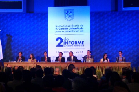 Presenta rector de la UAQ segundo informe