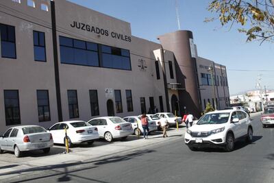 Carecen de preparación abogados particulares