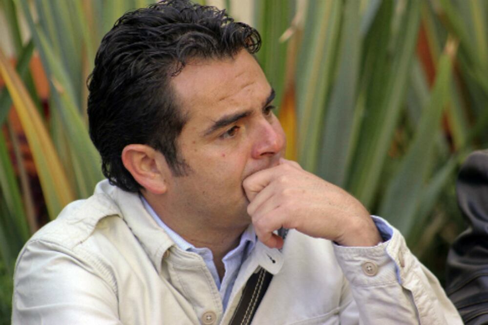 Legislador analiza si va por cargo