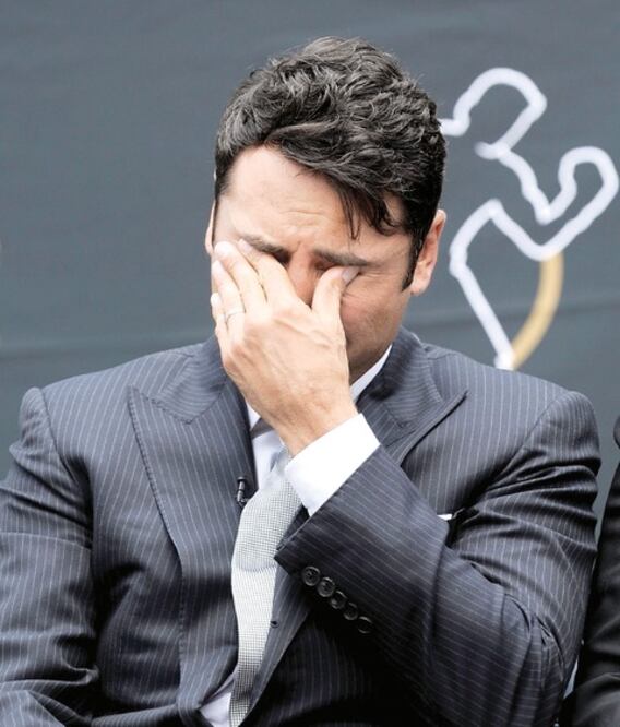 De la Hoya recae en antiguas adicciones