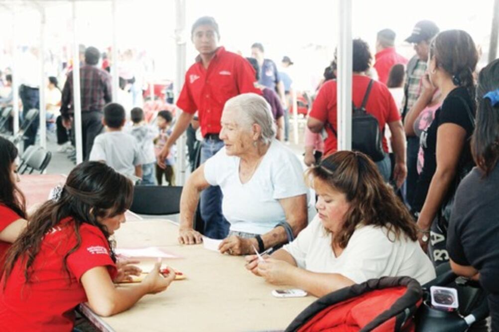 Ejercieron 2 mmdp en programa Soluciones