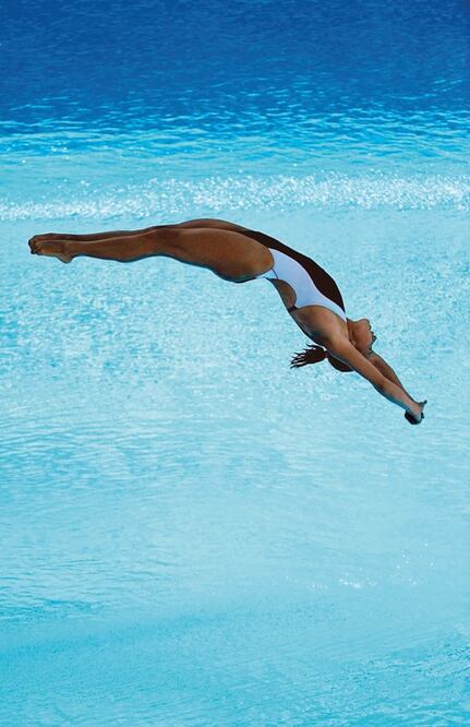Laura se la juega en el trampolín