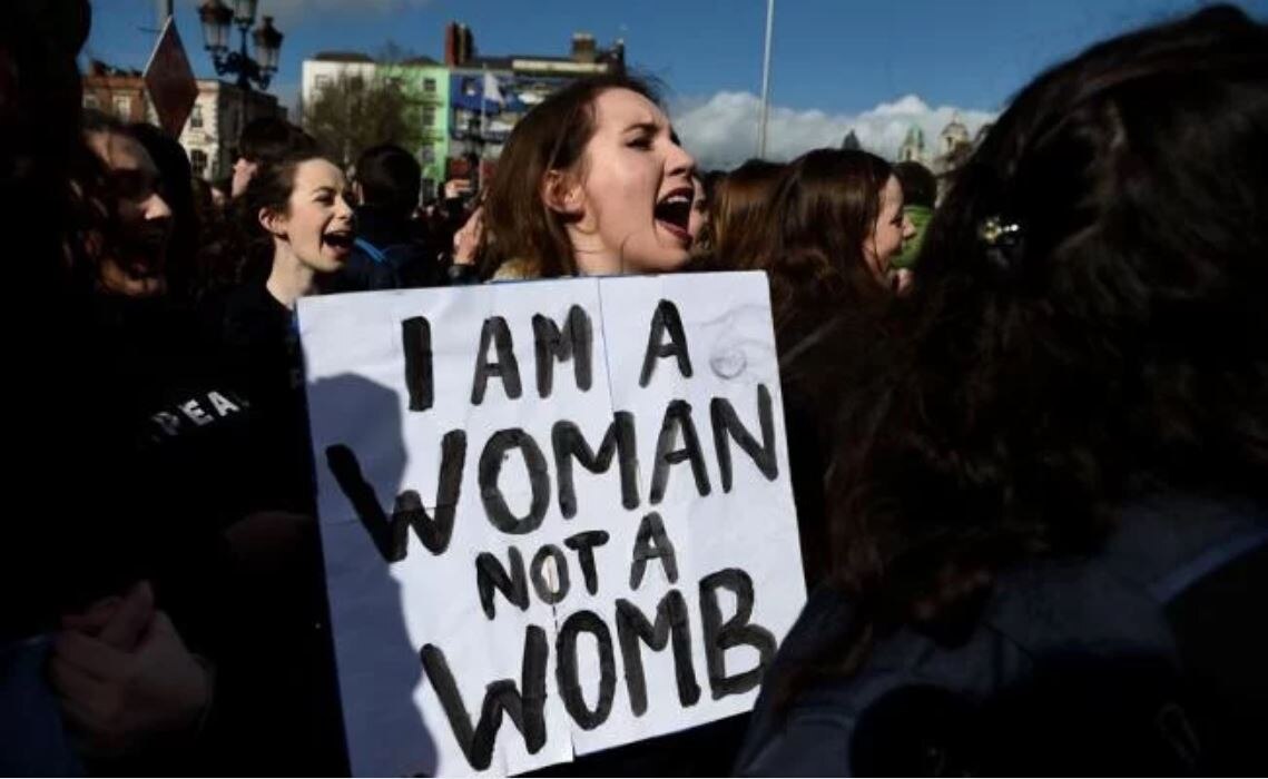 Parlamento irlandés adopta proyecto de ley que legaliza el aborto