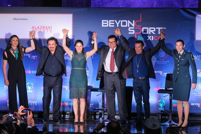 Ana Guevara, Hugo Sánchez, Lorena Ochoa, Fernando Valenzuela, Julio César Chávez y María Espinoza (Foto: Imago7)