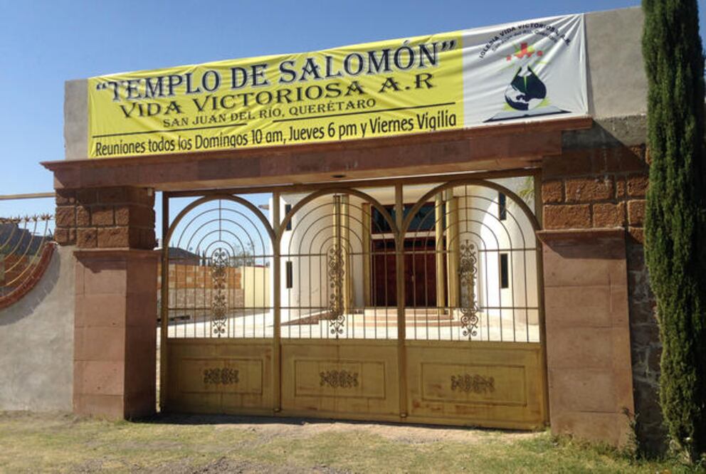 En el sitio web: vidavictoriosa.com aparecen los pastores de 100 poblaciones del país y ligas a estaciones de radio que emiten mensajes en español desde EU (Foto: Amílcar Salazar)