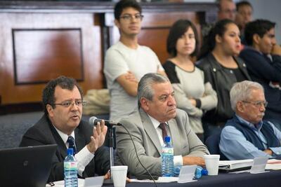 Investigará UAQ asunto de aviadores en Bachilleres