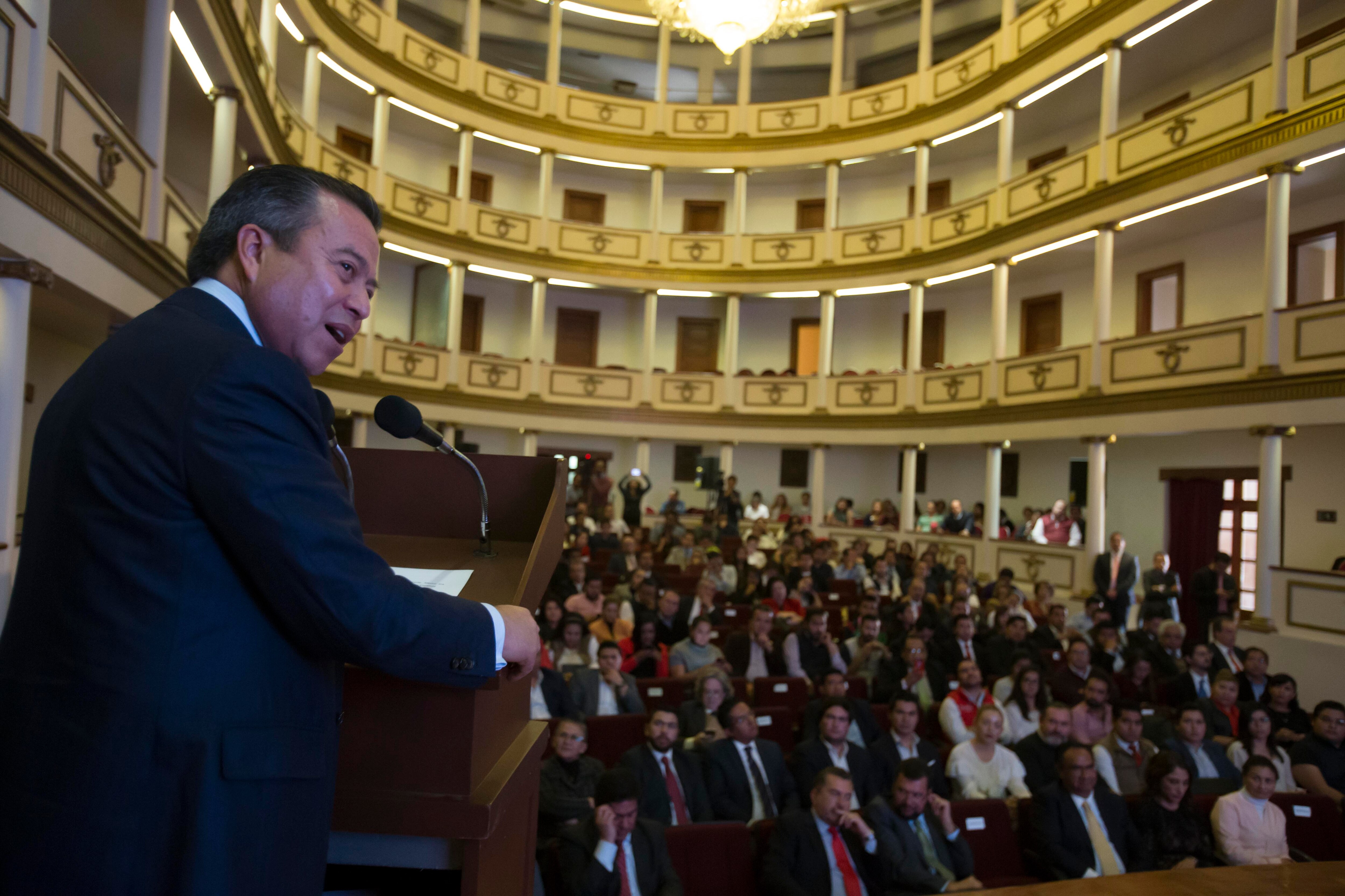 En respuesta al PAN, César Camacho defiende fuero presidencial
