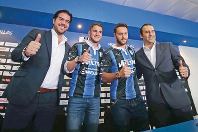 Dan bienvenida a nuevos gallos