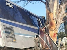 Reportan cuatro personas sin vida tras accidente en Amealco; mantienen cierre total en la Carretera 310