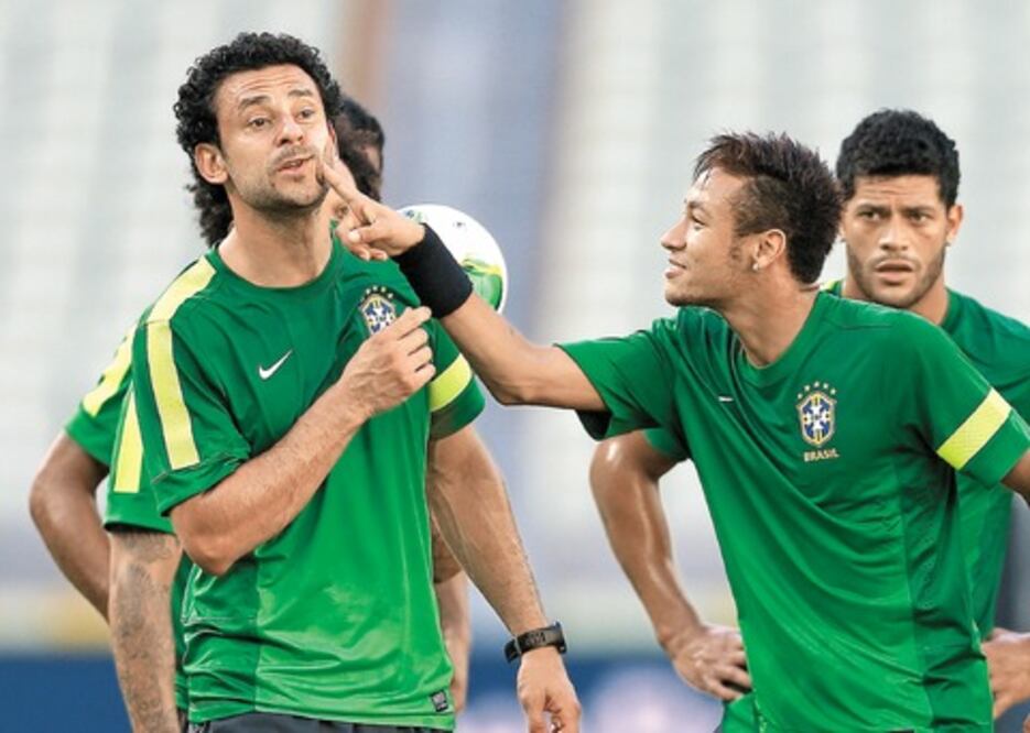 Buscan Italia y Brasil librar a España