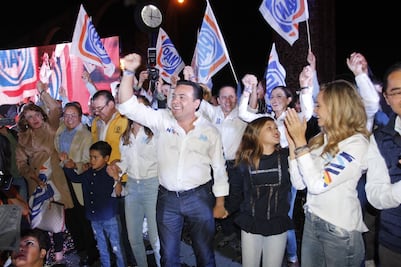 #Avance⏳⏰➡ | Cientos de simpatizantes acompañan al candidato a la presidencia municipal en su arranque de campaña