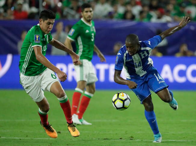 Resignado a ser lateral