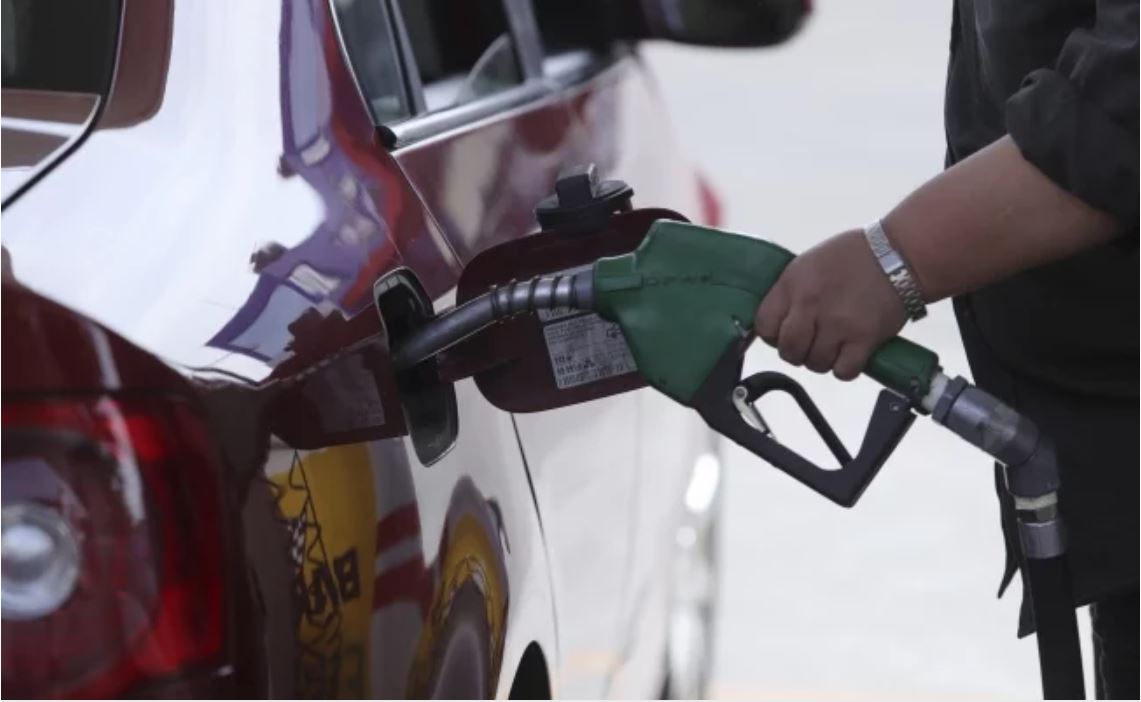 Hacienda anuncia estímulo fiscal para gasolina Premium y diésel