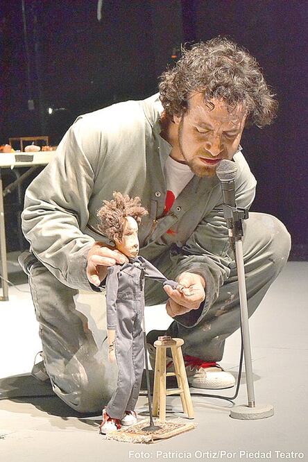 Llevan al teatro el tema de migración