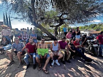 Habitantes de El Nabo denuncian represión de la Policía Estatal, durante protesta