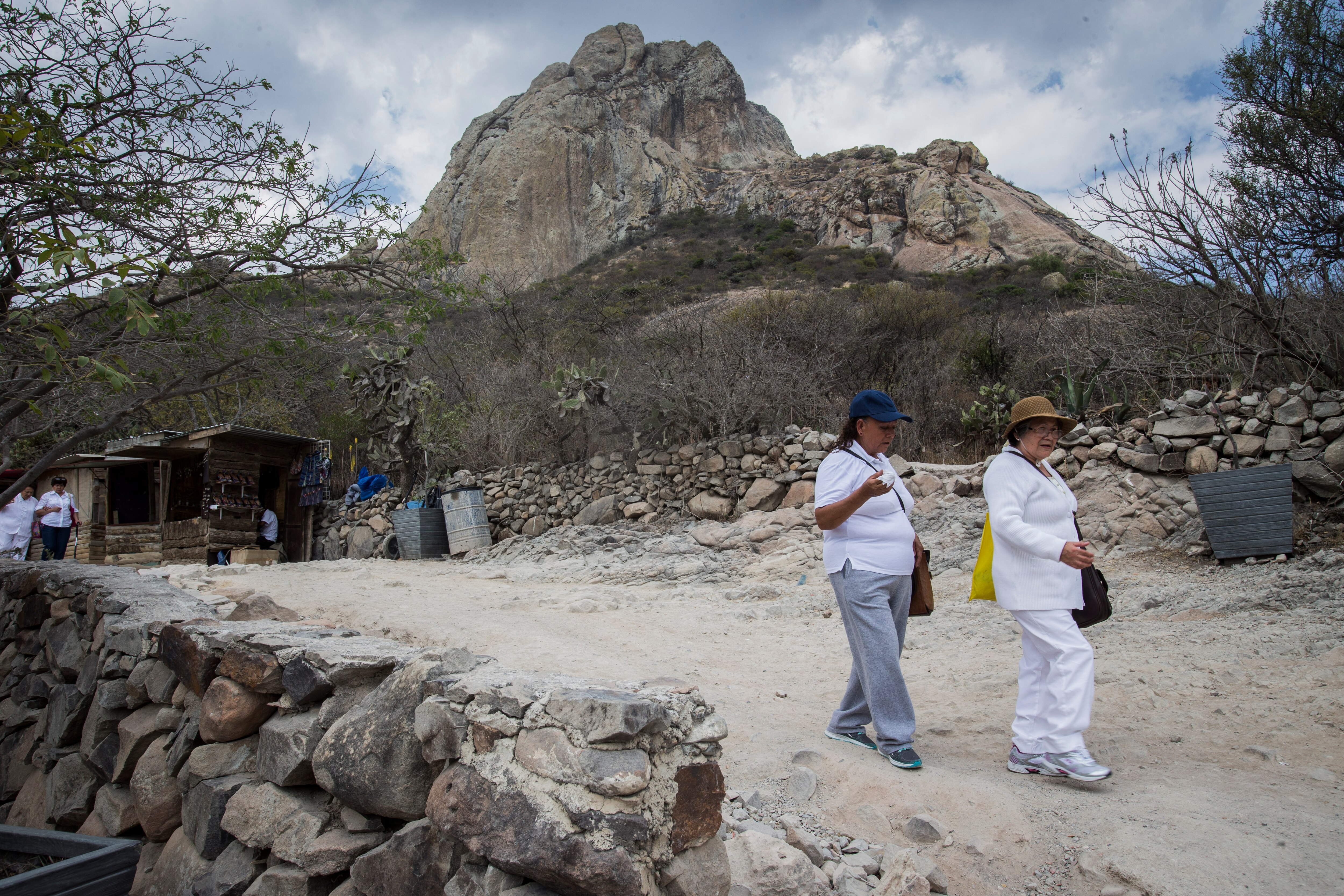 Cuota por subir a la Peña, para equipo de Protección Civil