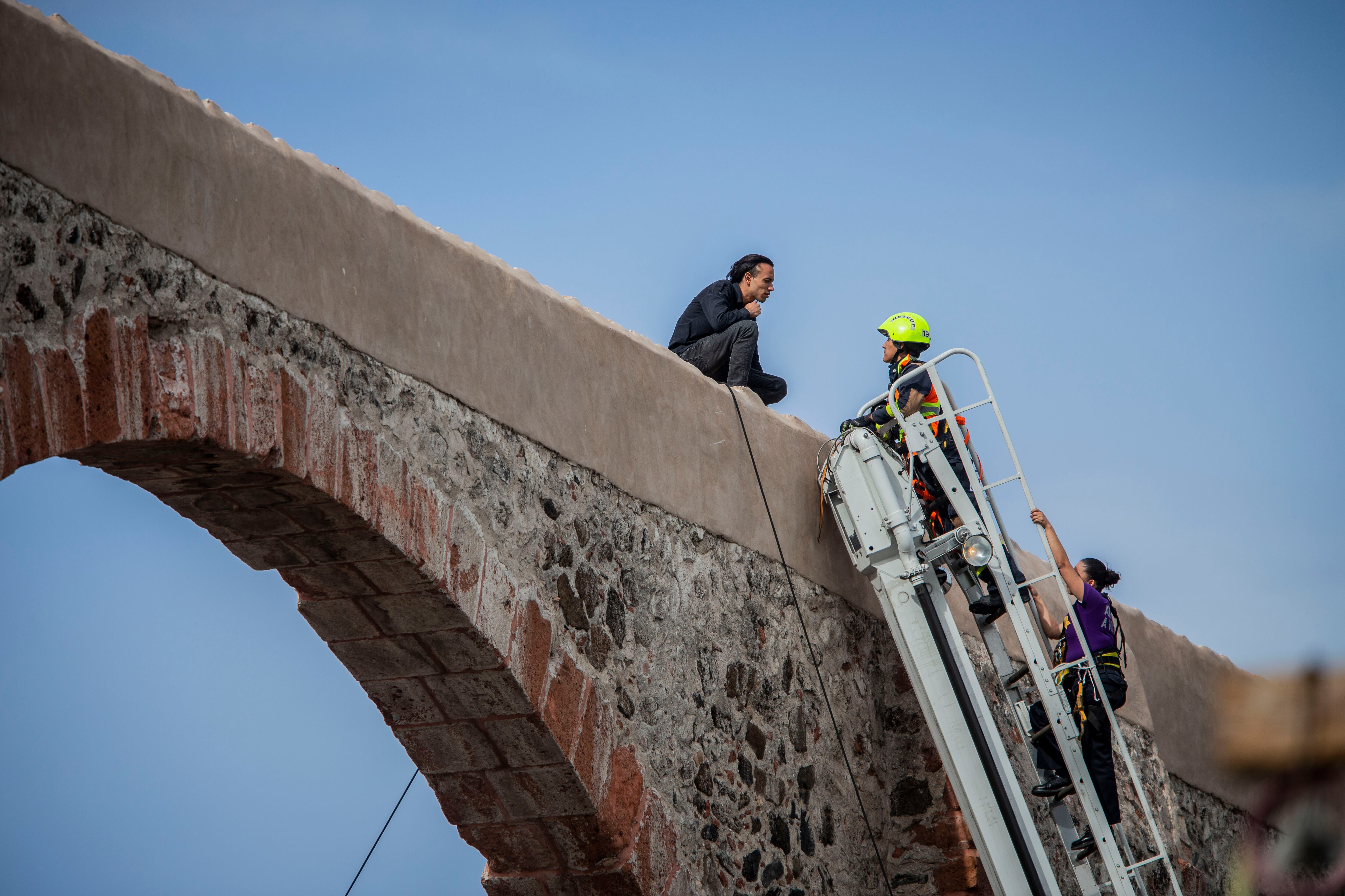 Anuncian colocación de barrera en Los Arcos