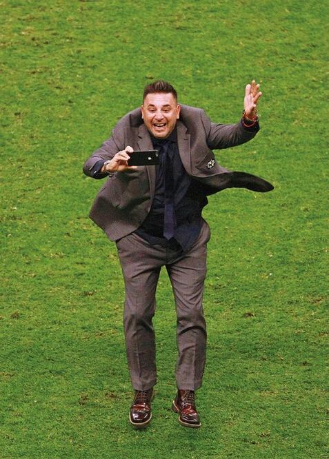 Ahí viene Tony de nuevo