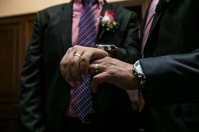 Van 29 parejas gay afiliadas al IMSS