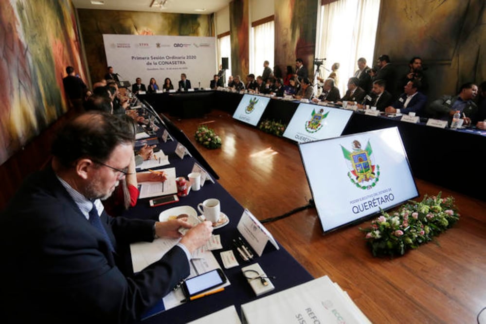 Conciliación propicia clima de paz laboral: gobernador