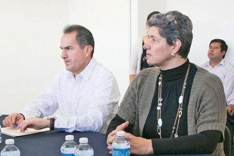 Se desiste UAQ de amparos ante laudos